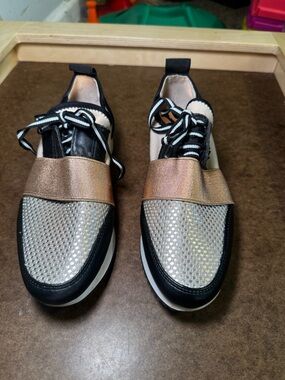Steve Madden Black and Metallic Lace-Up Slip-On Sneakers Size 6